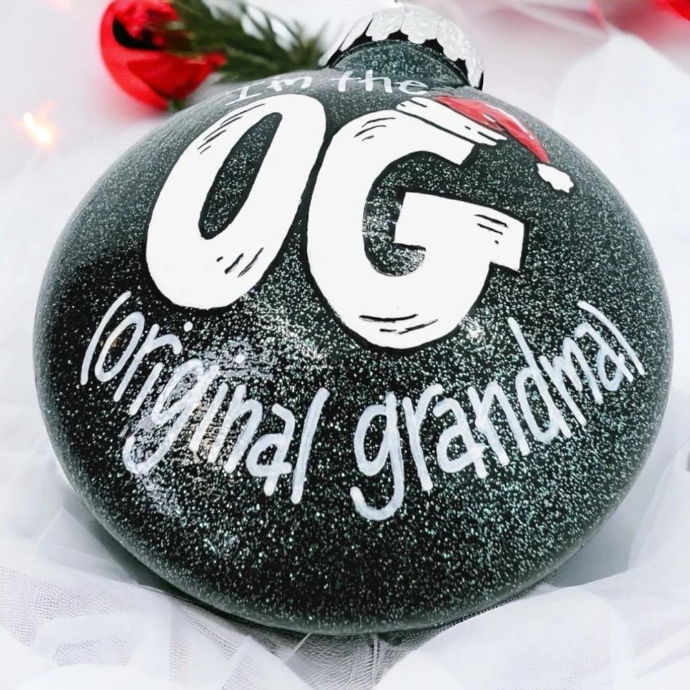 Handpainted Christmas Ornament: 